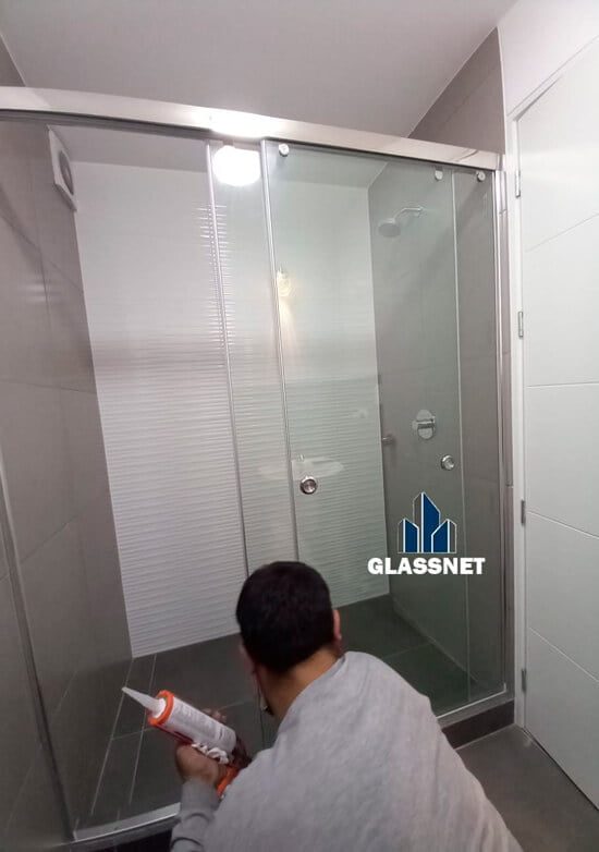 mamtenimientos de puertas vidrios